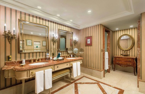 Retiro Hotel | Indulge at Park Tower, Buenos Aires - 5-Star Elegance
