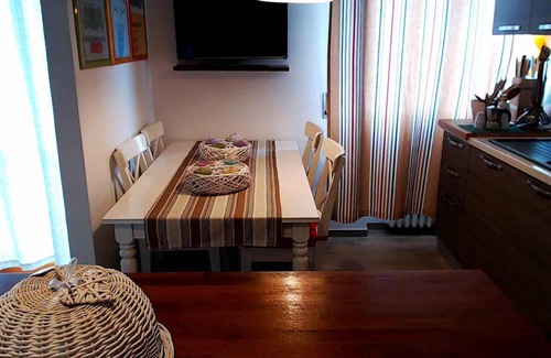 Po' Bandino House | Cozy Park View Apartment with Kitchen & Pet-Friendly Comfort