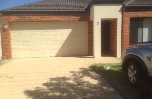 Balga House | Park View Holiday Getaway: Pet-Friendly Retreat Awaits