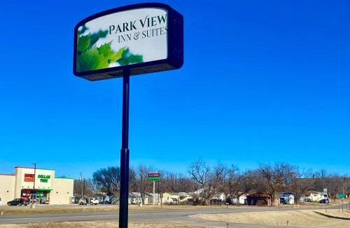 Hoisington Hotel | Relax at Park View Inn & Suites: Pet Friendly Oceanfront Stay