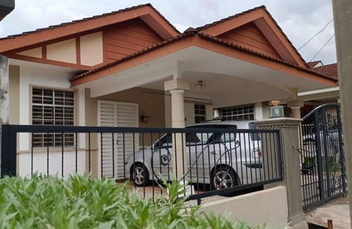 Kampung Serukam House | Top-Rated Park Villa Homestay: Perfect for Families