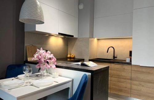 Katowice Apartment | Discover Parkcity Centrum: 9/10 Rated & Family-Friendly Stay