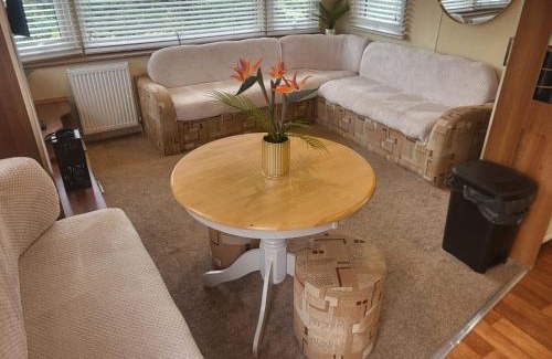 Skegness Apartment | Parkdean Southview Vintage 45 Three bed Sleeps 8 Pet Friendly