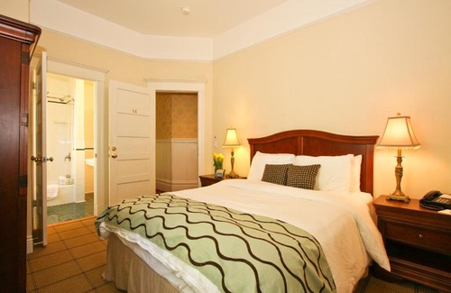 Castro District Hotel | Elegant Parker Guest House - 4-Star Stay with Fine Dining