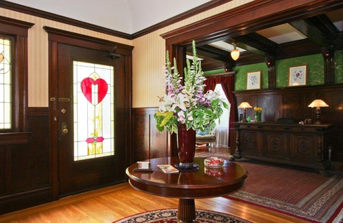 Castro District Hotel | Elegant Parker Guest House - 4-Star Stay with Fine Dining