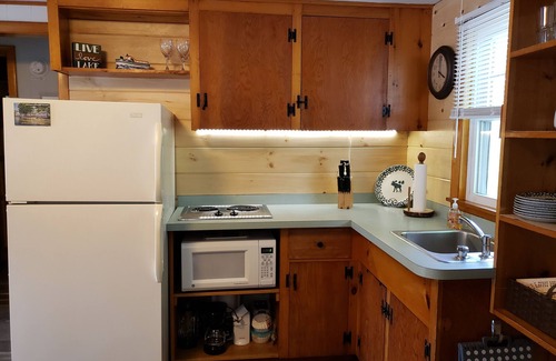 Laconia Cottage | Cozy Parker Lakeside Cottage Near Beautiful Sandy Beach