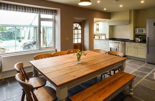 Windermere House | Experience Comfort at Parkgate: 4-Star Family-Friendly Stay