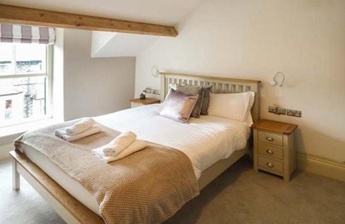 Windermere House | Experience Comfort at Parkgate: 4-Star Family-Friendly Stay