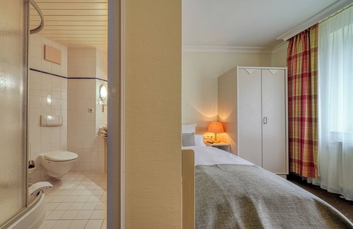 Zinnowitz Hotel | Tranquil Retreat at Parkhotel Am Glienberg with Spa & Pool