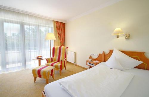 Bad Fuessing Hotel | Elegant Parkhotel: Oceanfront Bliss with Spa & Pool