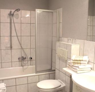 Wernigerode Old Town Hotel | Parkhotel Fischer: Family-Friendly Retreat with Spa & Pool