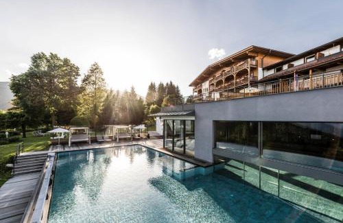Maranza Hotel | Discover Parkhotel Holzerhof: 4-Star Oceanfront Retreat