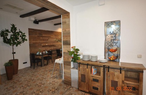 Schwedt/Oder Hotel | Discover Parkhotel Schwedt: Pet-Friendly & Family Accessible
