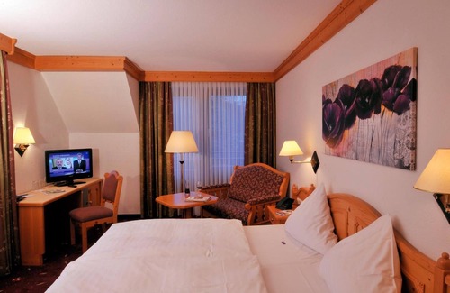 Oberaula Hotel | Experience Comfort at Parkhotel zum Stern - 4 Star Retreat