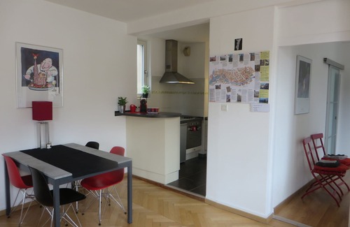 Krutenau Apartment | Bright Haven by the Water: Pool, Spa & Top Guest Rating