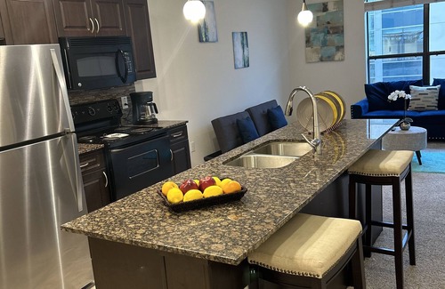 North Burnet Apartment | Convenient Stay with E-Charging, Remote Work & Nearby Nightlife
