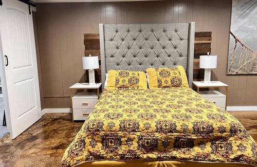 Parkland Apartment | Cozy Parkland Studio/Loft with High Guest Ratings