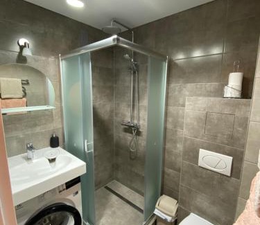 Panevezys Apartment | Invite Comfort at Parko 443 - Rated 9.1/10 with Breakfast
