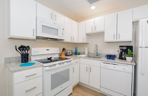 Richardson Hotel | Experience Parks Residential in Richardson with Pool & Spa