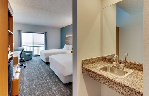Traverse City Hotel | Discover ParkShore Resort: Ocean View and Family-Friendly Fun