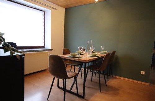 Ensdorf House | Parkside - 24h Self Check - in - bis 5 Personen - Nähe Saarlouis - Wifi - Parken - ganze Haus