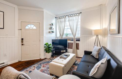 Roxborough-Manayunk Apartment | Welcoming Parkside Haven - Pet-Friendly 1BR Corner Retreat