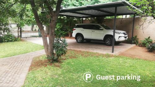 Musina House | Top-Rated Parksig Self Catering with Pool & Family Amenities