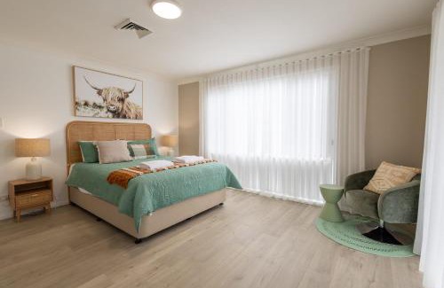Dubbo House | Parkview - Family-Friendly Pool with Ultimate Entertainment