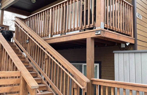 Gardiner Apartment | Guest Rated 9.8: ParkWay Yellowstone Guest House Suite