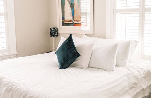 Edenton Bed & Breakfast | Enjoy Family-Friendly Stays at Captain's Quarters Rm 5