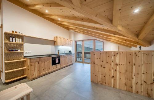 Meltina Apartment | Discover Parliflhof Apt Langfenn: Family-Friendly Retreat