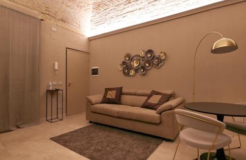 Parma City Centre Apartment | Elegant Parma Centro House: Family-Friendly Comfort Awaits