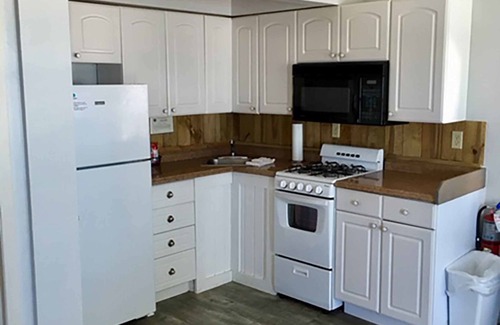 Little Torch Key Hotel | Coastal Retreat at Parmer's Resort with Pool & Ocean Views