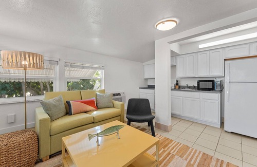 Little Torch Key Hotel | Coastal Retreat at Parmer's Resort with Pool & Ocean Views