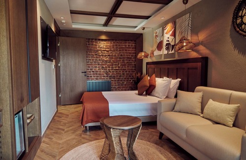 Erdek Hotel | Experience Parmos Otel: Eco-Friendly Ocean View Retreat