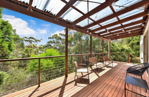 Stieglitz House | Discover Parnella Hideaway: Oceanfront Bliss at Stieglitz
