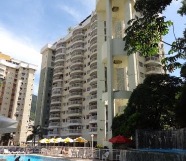 Tijuca Apartment | Experience Parque da Tijuca: 4-Star Retreat with Pool & Spa