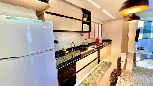 Do Turista Apartment | Premium Oceanfront Suites with Pool & Breakfast Included