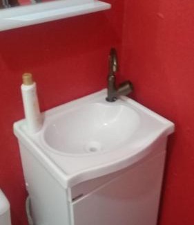 V Cristina House | Parque das Cerejeiras suíte básica-pernoite-semanal e mensal a passeio ou serviço