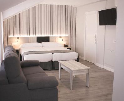 Ciudad Rodrigo House | Discover Parque Florida: Family-Friendly with Top Ratings