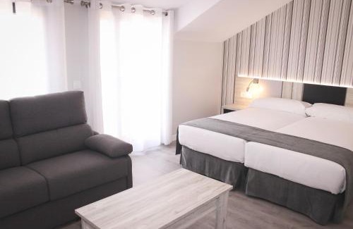 Ciudad Rodrigo House | Discover Parque Florida: Family-Friendly with Top Ratings