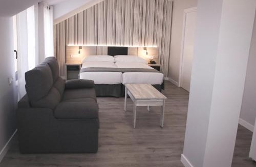 Ciudad Rodrigo House | Discover Parque Florida: Family-Friendly with Top Ratings