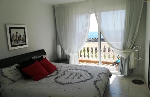 Los Cristianos Apartment | Oceanfront Paradise at Parque Tropical I - Rated 9/10!