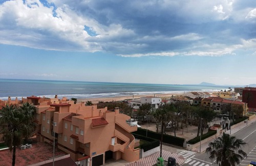 Xeraco Apartment | Family-Friendly Parquemar I with Oceanfront Pool Access