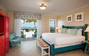 Key West Resort | Discover Parrot Key Hotel & Villas: Oceanfront Retreat Awaits