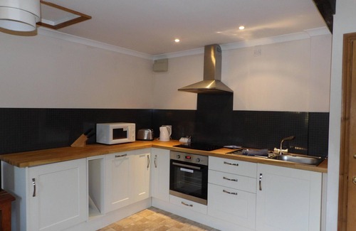 Manton Cottage | Top-Rated Parsnip Place with Kitchen at Broccoli Bottom