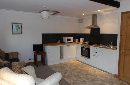 Manton Cottage | Top-Rated Parsnip Place with Kitchen at Broccoli Bottom