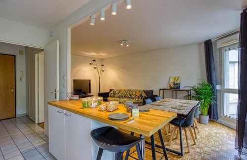 Villette Gare Apartment | Bright Part Dieu Apartment in a Beautiful Residence