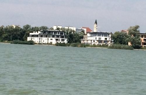 Keszthely Apartment | Discover Part Royal Apartments with Ocean Views & Private Beach