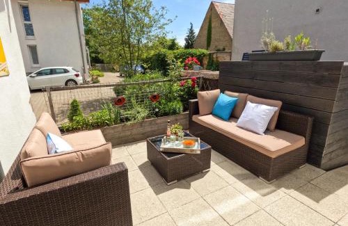 Linkenheim-Hochstetten Apartment | Accessible Parterre Lounge with Terrace Near Karlsruhe
